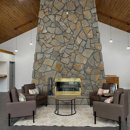 Comfort Inn & Suites Syracuse-Carrier Circle East Syracuse Esterno foto