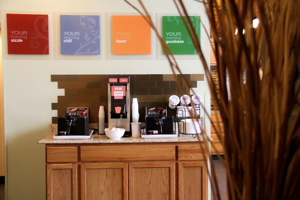 Comfort Inn & Suites Syracuse-Carrier Circle East Syracuse Esterno foto