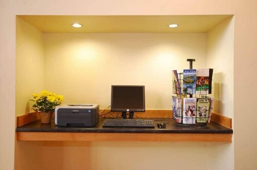 Comfort Inn & Suites Syracuse-Carrier Circle East Syracuse Esterno foto