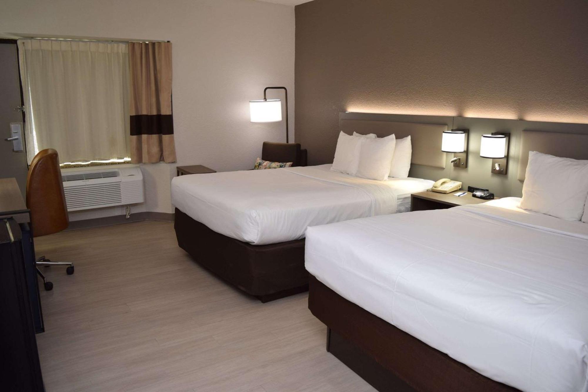 Comfort Inn & Suites Syracuse-Carrier Circle East Syracuse Esterno foto