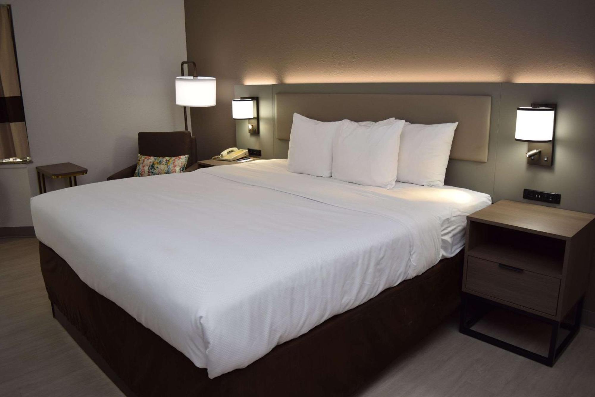 Comfort Inn & Suites Syracuse-Carrier Circle East Syracuse Esterno foto