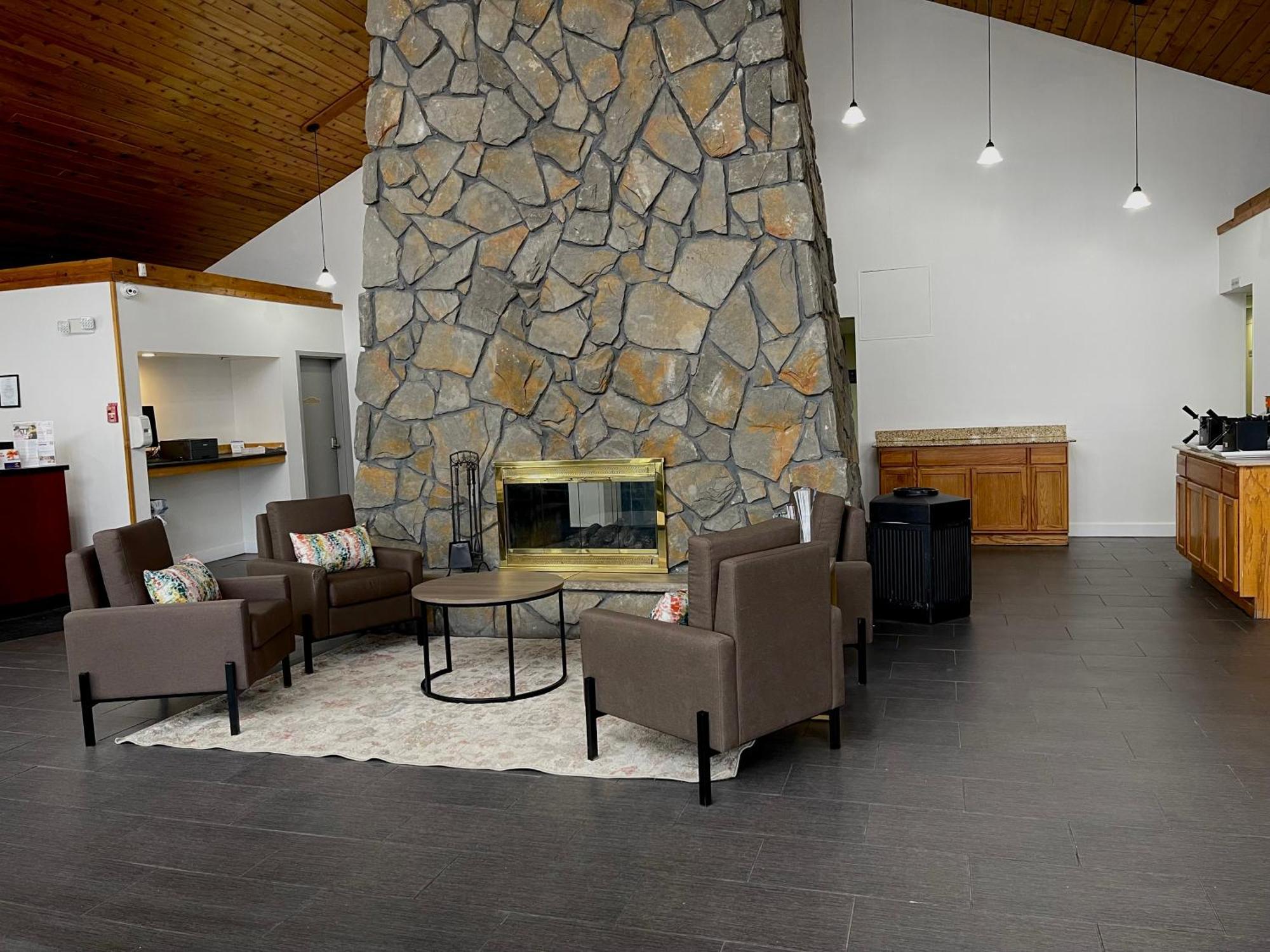 Comfort Inn & Suites Syracuse-Carrier Circle East Syracuse Esterno foto