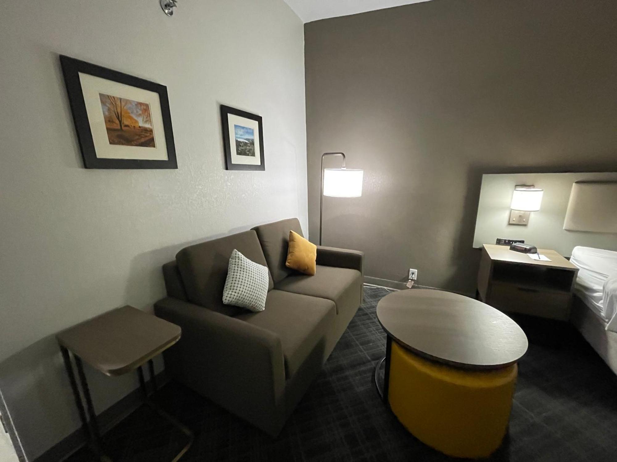 Comfort Inn & Suites Syracuse-Carrier Circle East Syracuse Esterno foto