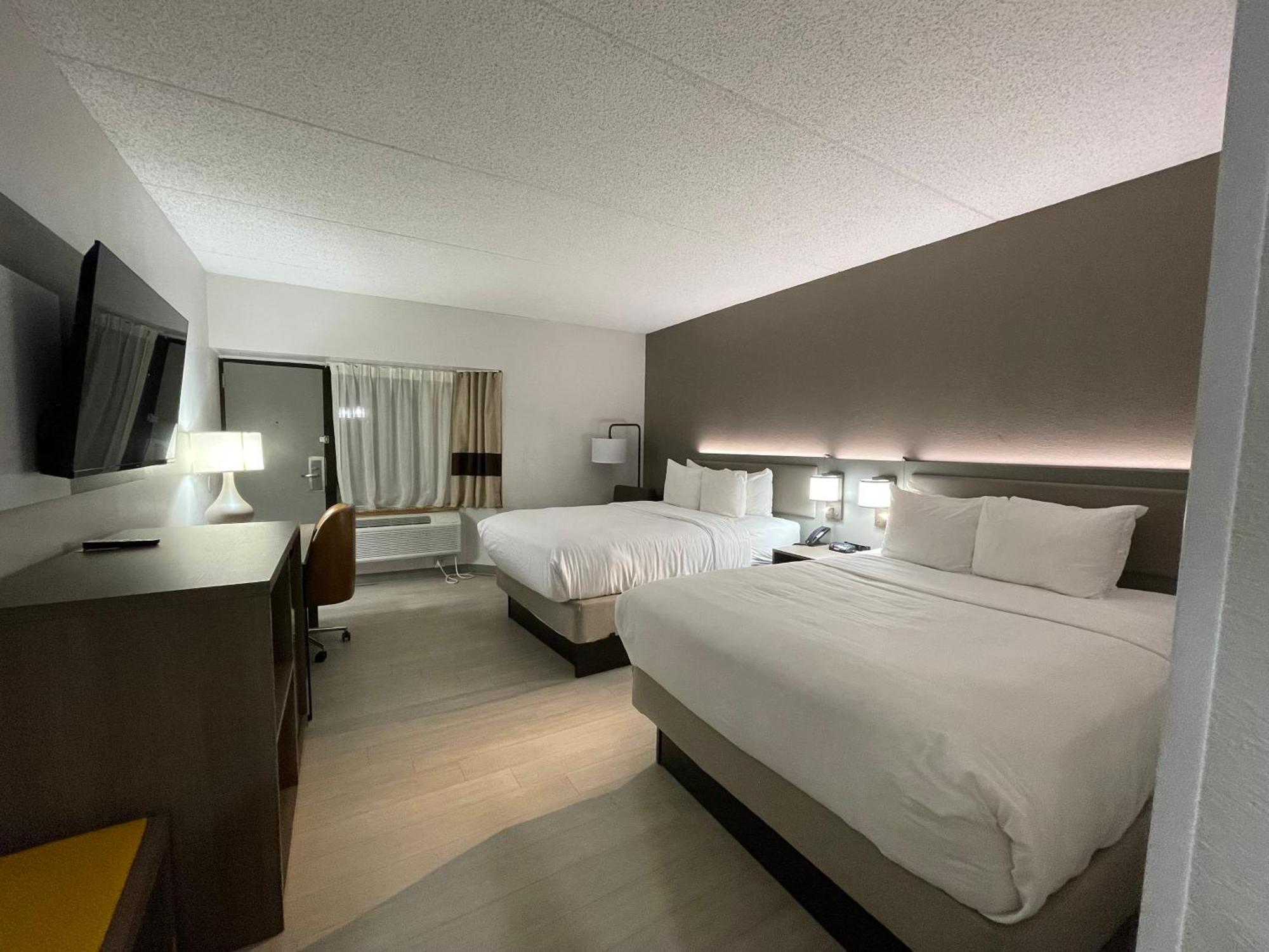 Comfort Inn & Suites Syracuse-Carrier Circle East Syracuse Esterno foto